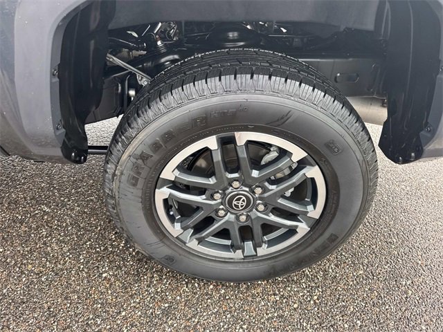 Used 2025 Toyota Tacoma TRD Sport image 11