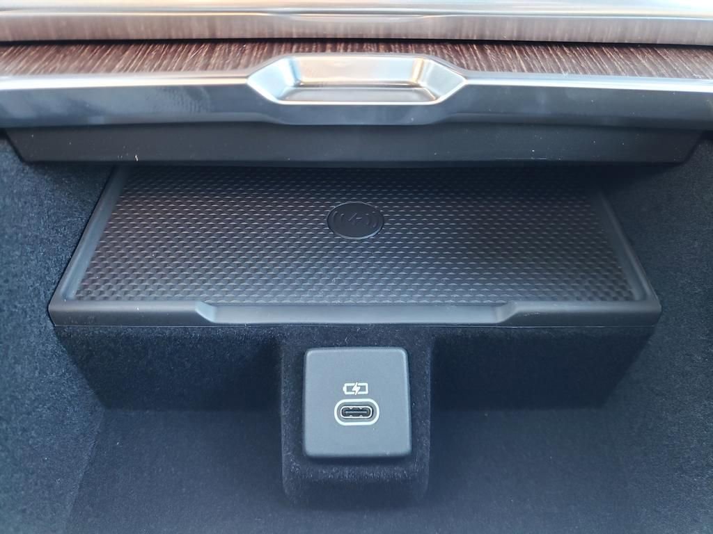 New 2025 Land Rover Range Rover SE image 26