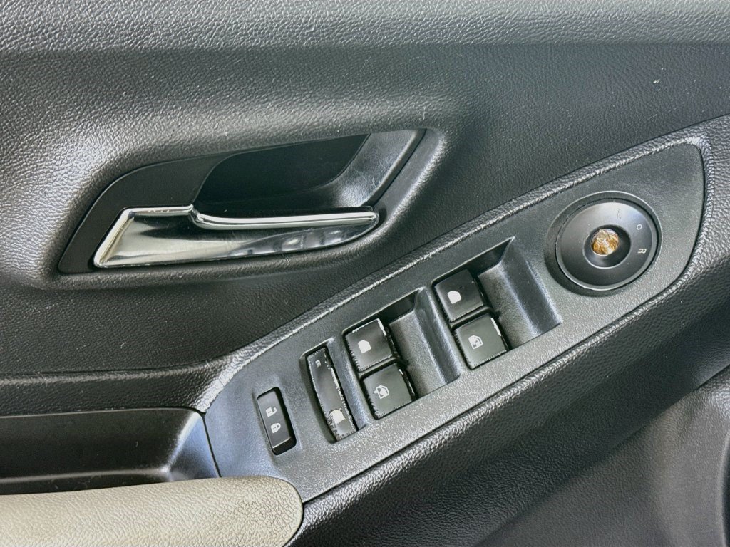 Used 2020 Chevrolet Trax LS FWD image 21