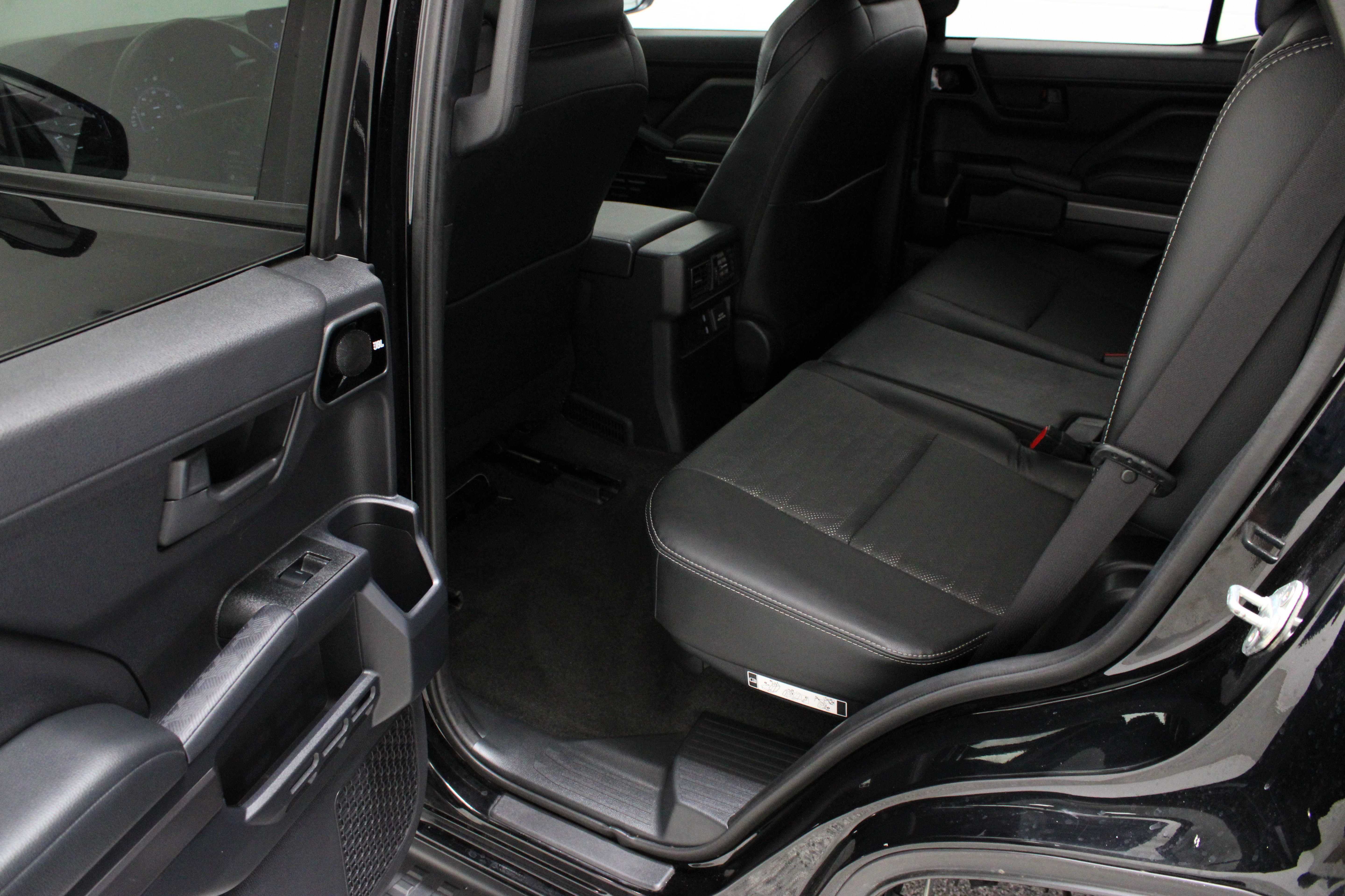Used 2025 Toyota 4Runner TRD Off-Road Premium w/ Tow Technology Package AWD/4WD image 31
