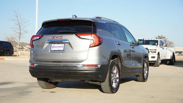 Used 2024 GMC Terrain SLT image 9