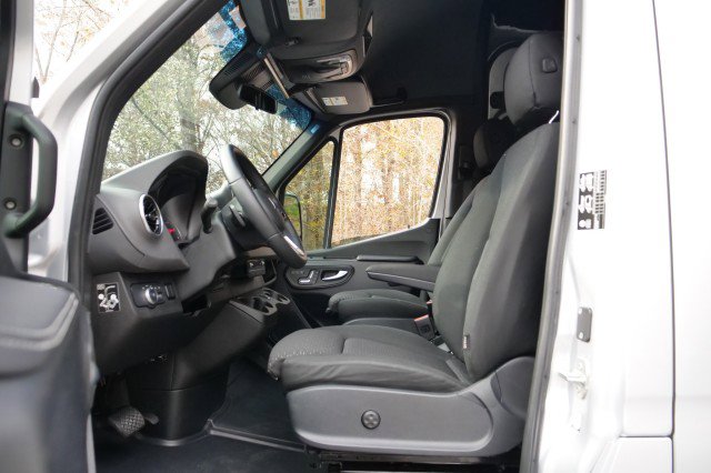 Used 2023 Mercedes-Benz Sprinter 3500 w/ Parking Package image 21