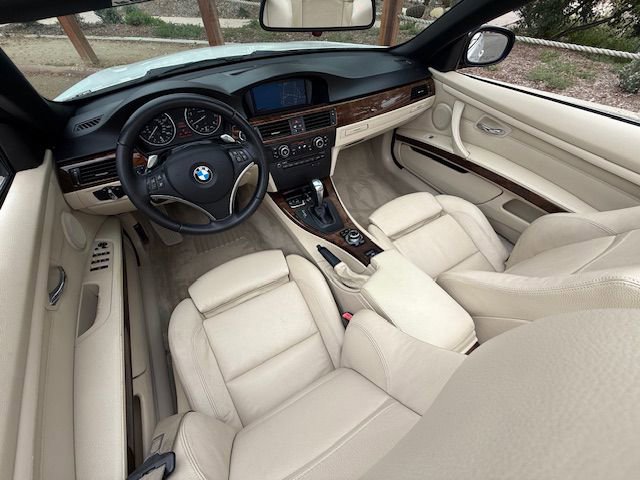 Used 2010 BMW 328i Convertible w/ Premium Pkg image 6