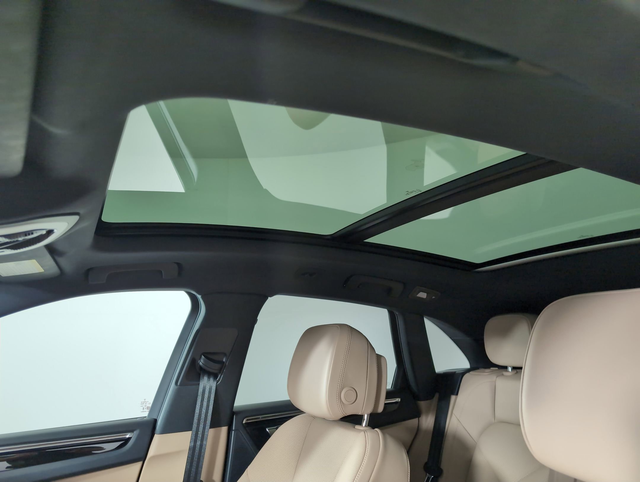 Used 2025 Porsche Macan image 19