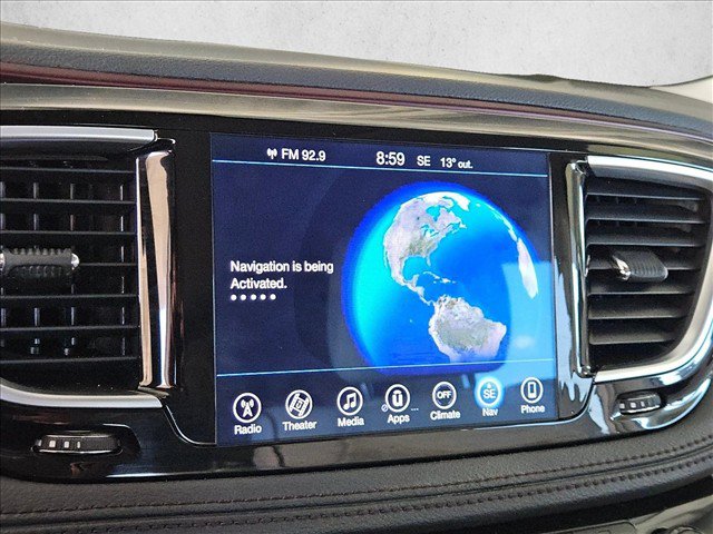 Used 2017 Chrysler Pacifica Limited w/ UConnect Theater Package FWD image 12