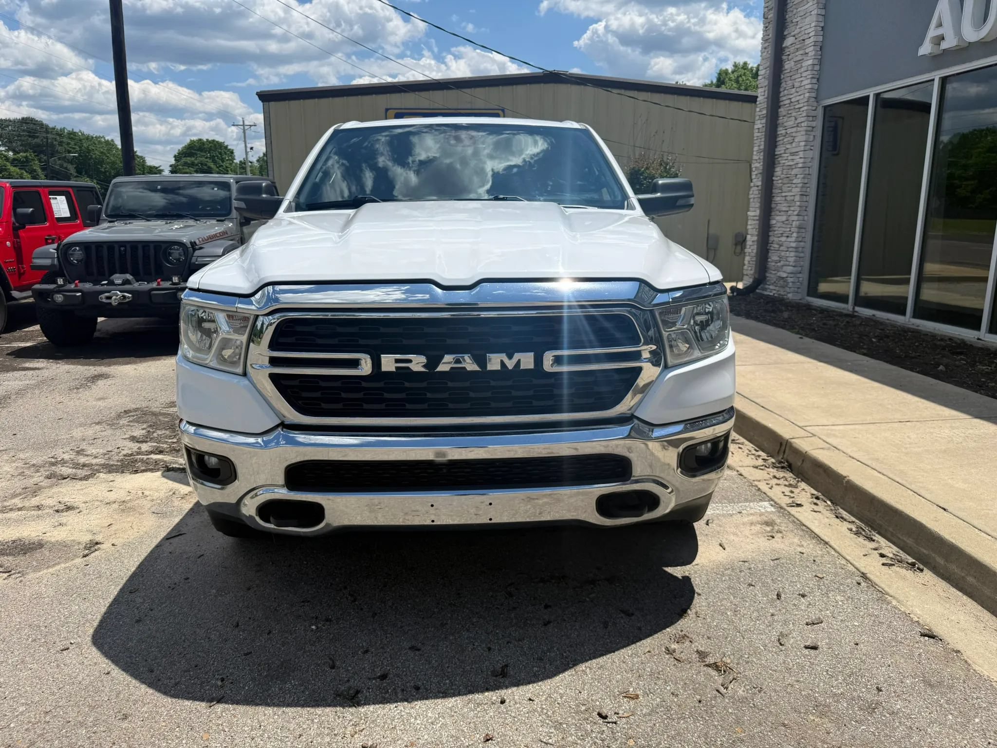 Used 2023 RAM 1500 Big Horn AWD/4WD image 3