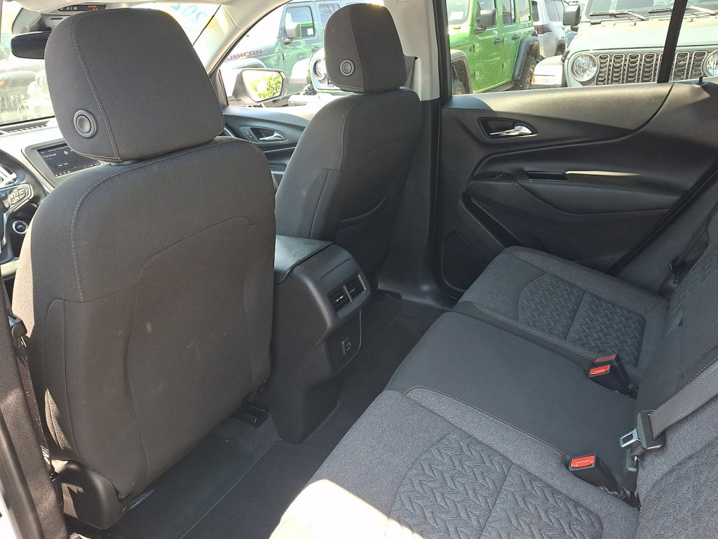 Used 2024 Chevrolet Equinox LT FWD image 20
