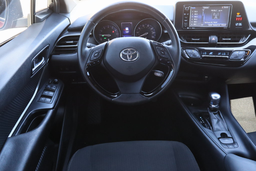 Used 2018 Toyota C-HR XLE FWD image 23