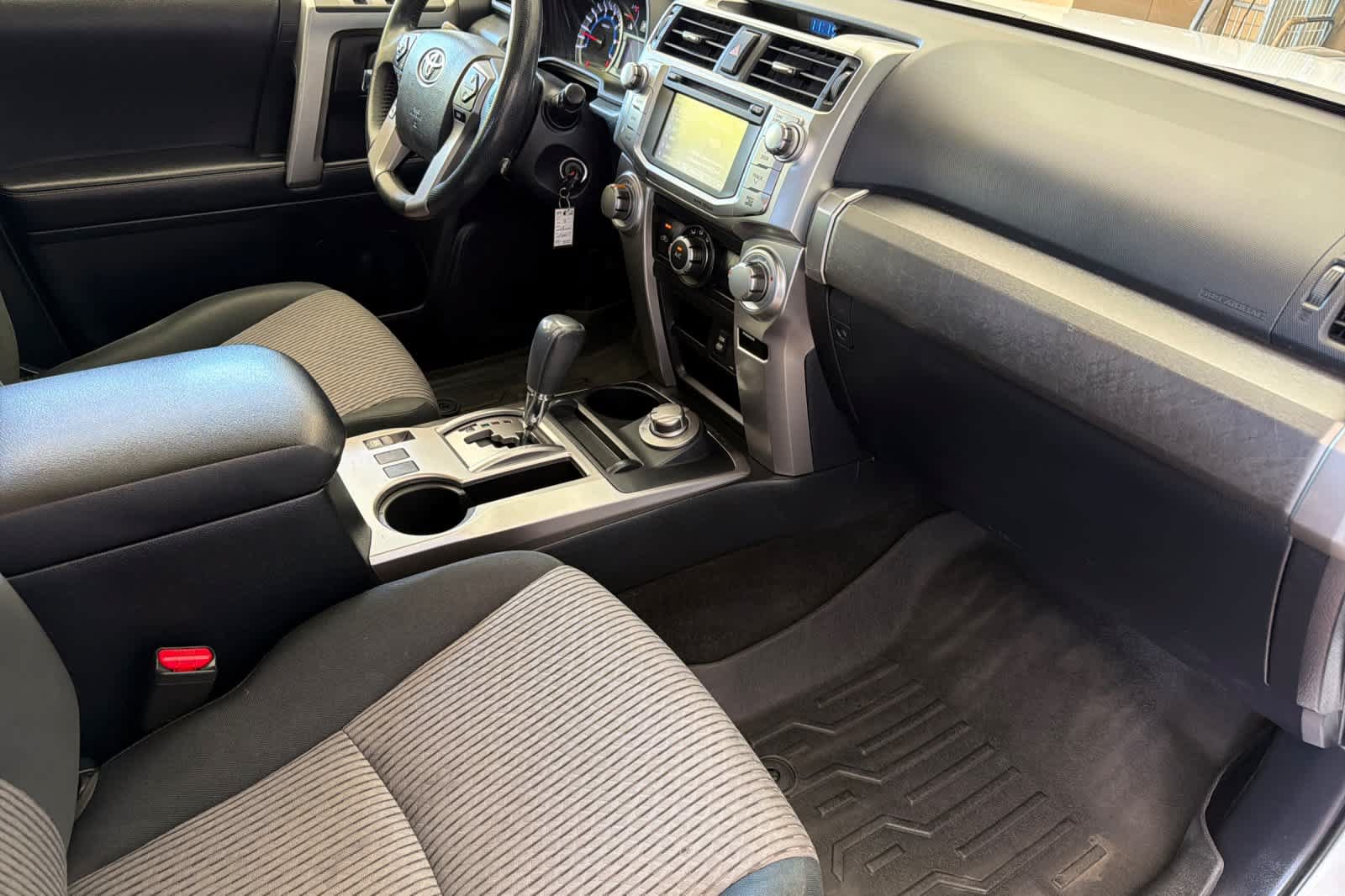 Used 2019 Toyota 4Runner SR5 AWD/4WD image 16