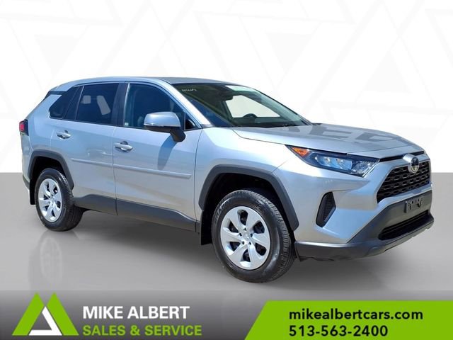 Used 2022 Toyota RAV4 LE FWD image 1