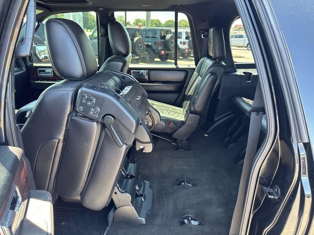 Used 2017 Lincoln Navigator L Reserve AWD/4WD image 26