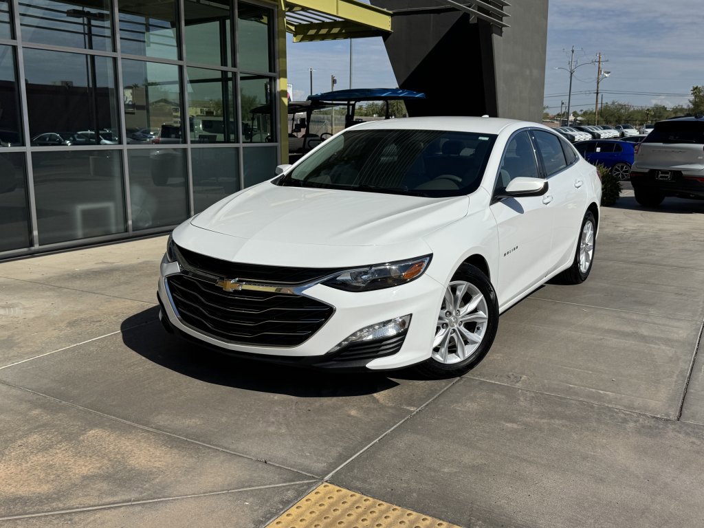 Used 2022 Chevrolet Malibu LT image 2