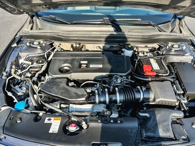 Used 2018 Honda Accord Touring image 12