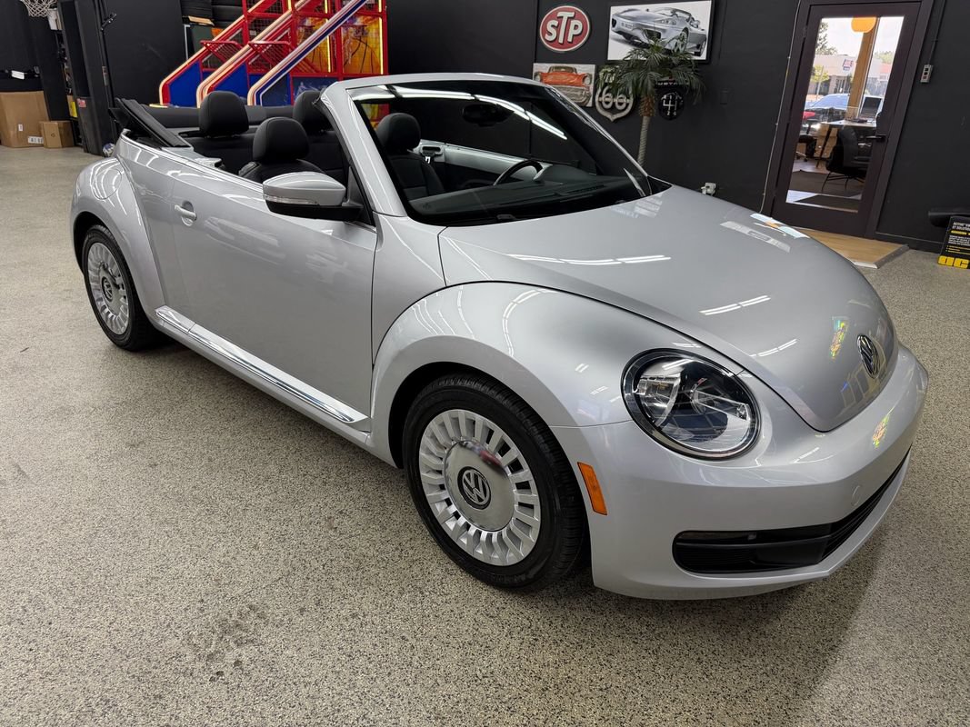 Used 2016 Volkswagen Beetle 1.8T S FWD image 11