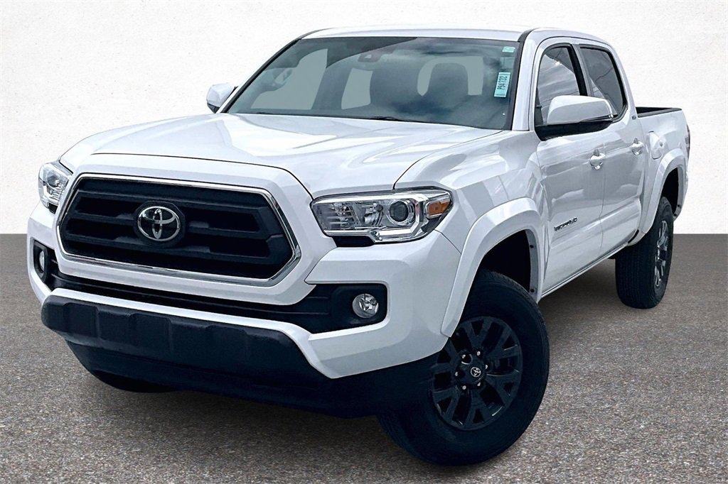 Used 2023 Toyota Tacoma SR5 w/ Technology Package image 4