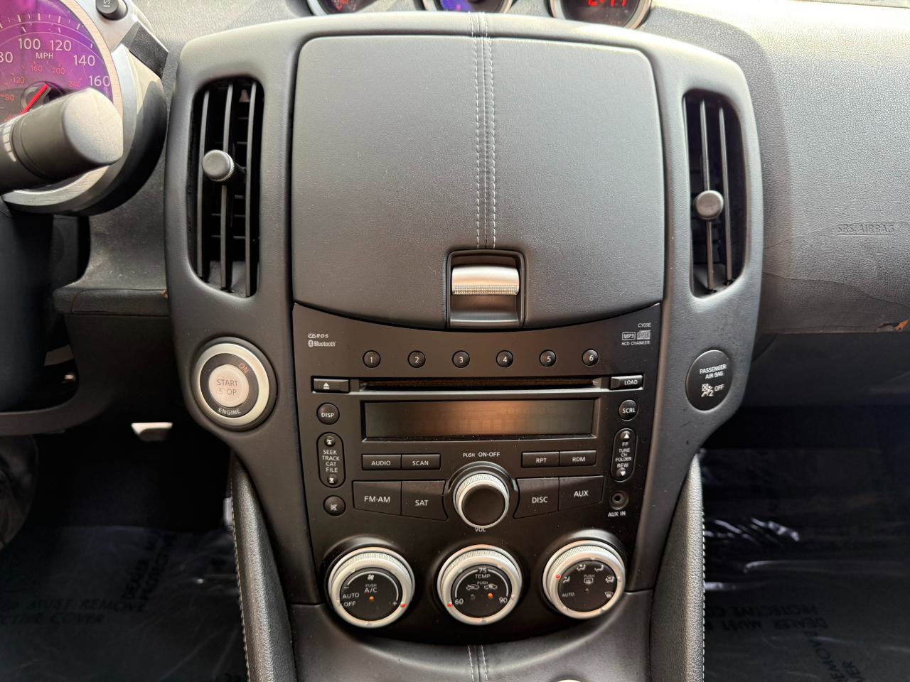 Used 2009 Nissan 370Z Touring image 32