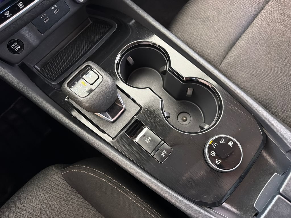 Used 2024 Nissan Rogue SV AWD/4WD image 25