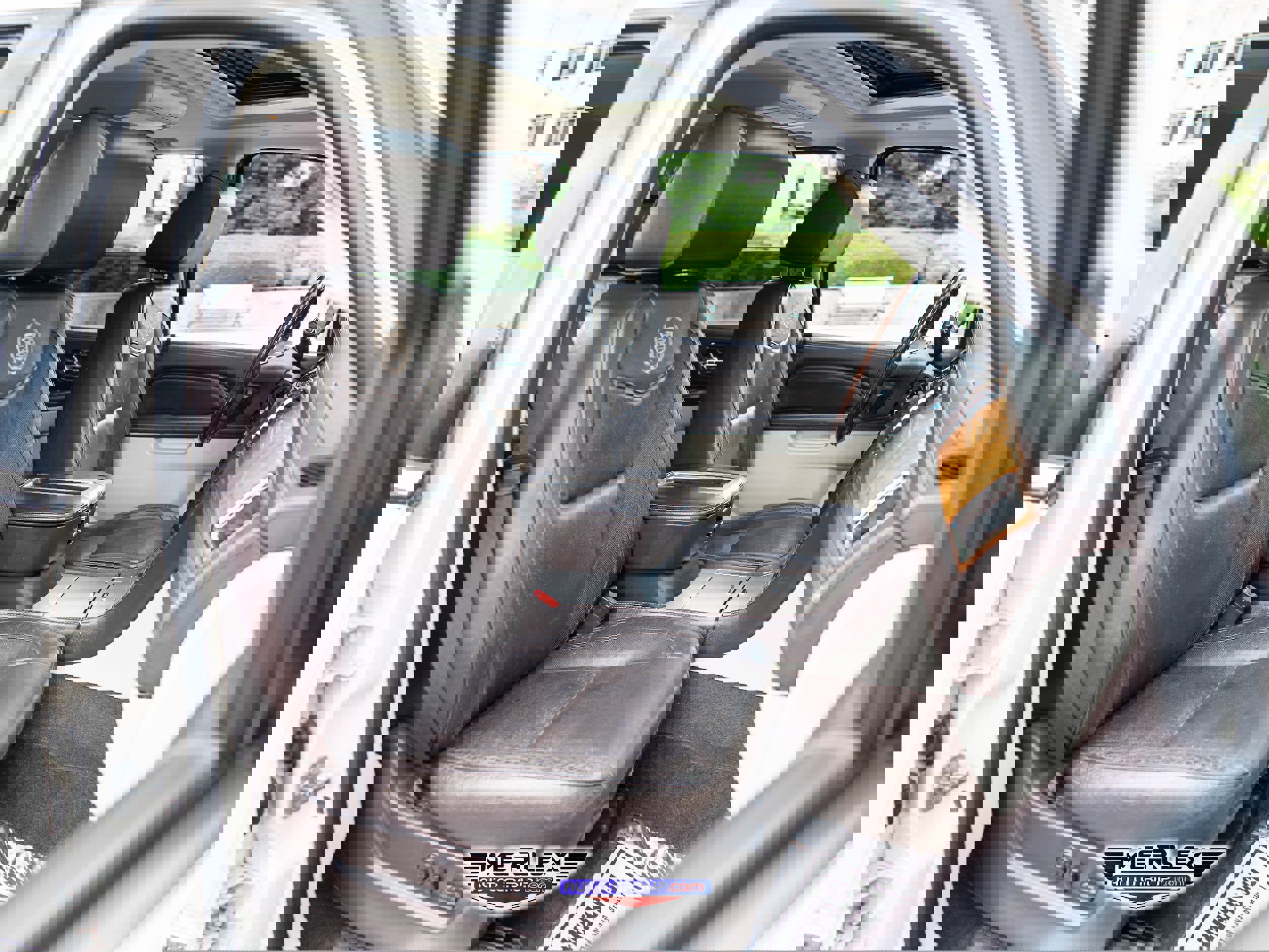 Used 2013 Cadillac Escalade Platinum image 17
