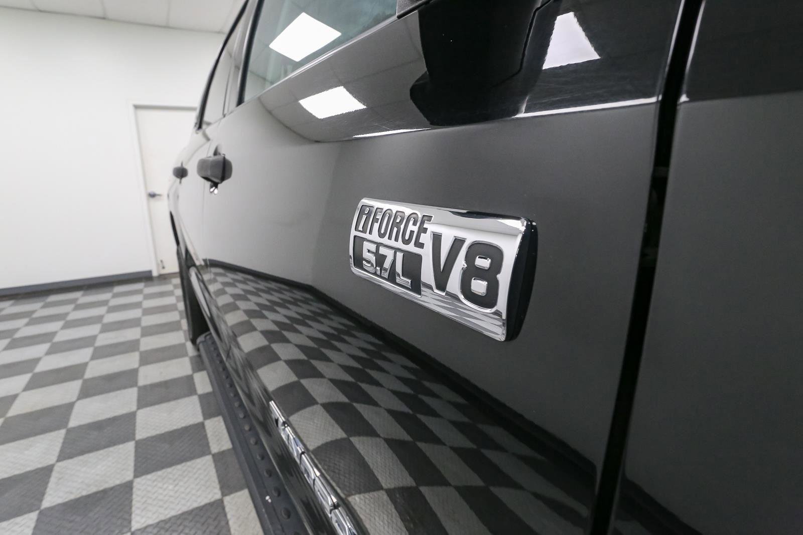 Used 2016 Toyota Tundra SR5 image 7