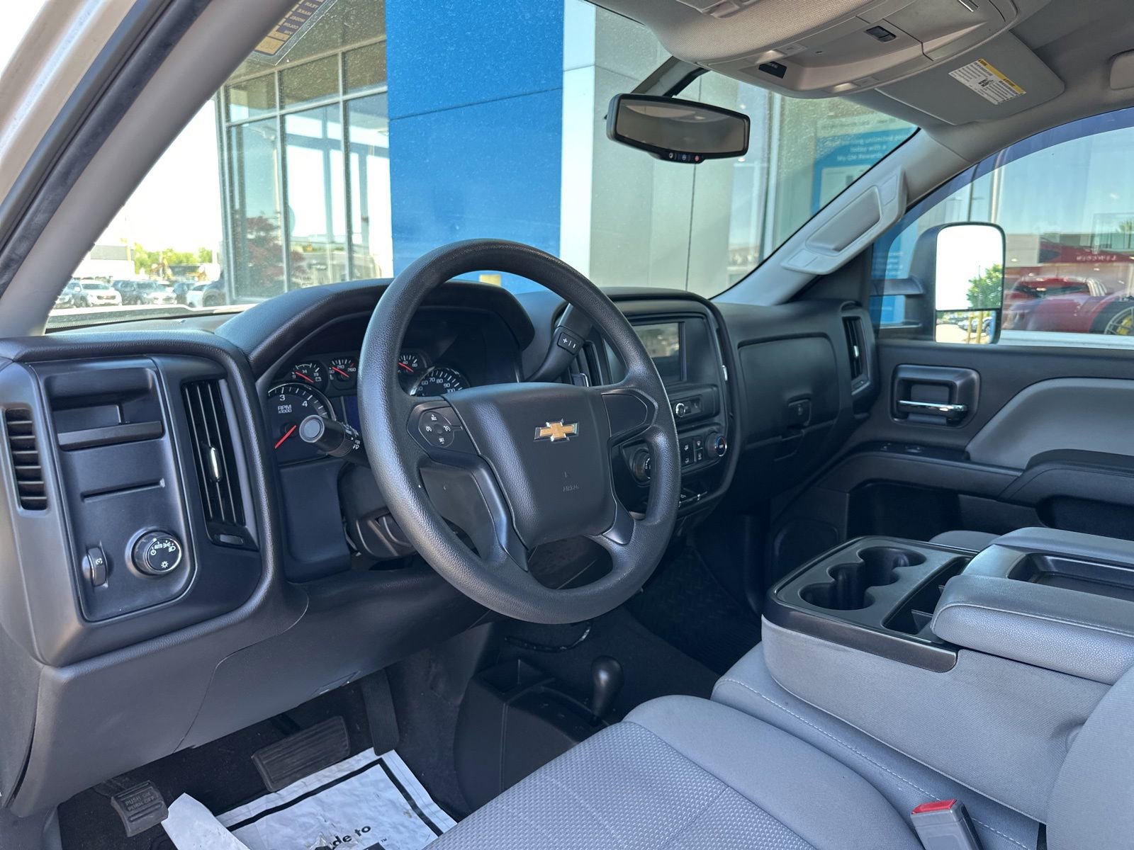 Used 2019 Chevrolet Silverado 1500 Custom w/ Custom Convenience Package AWD/4WD image 16