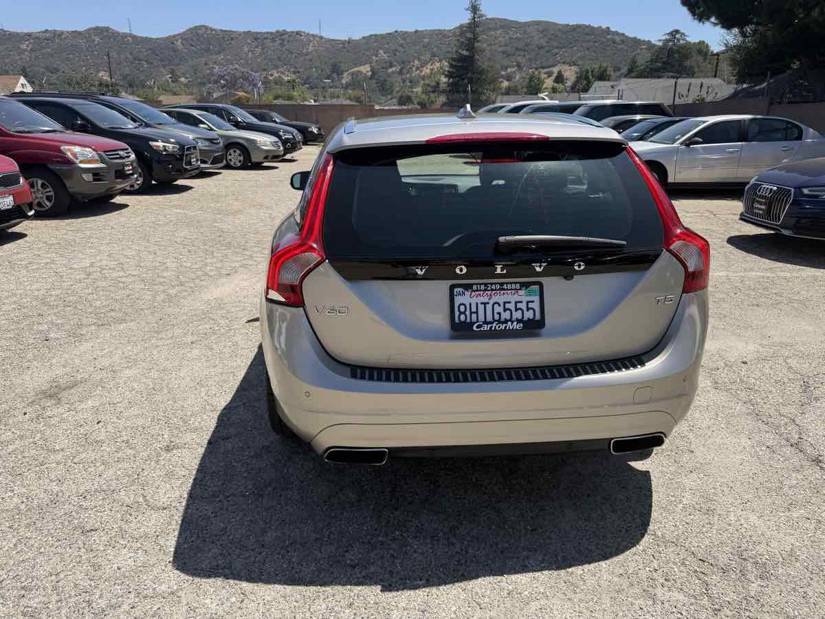 Used 2016 Volvo V60 T5 Platinum FWD image 5