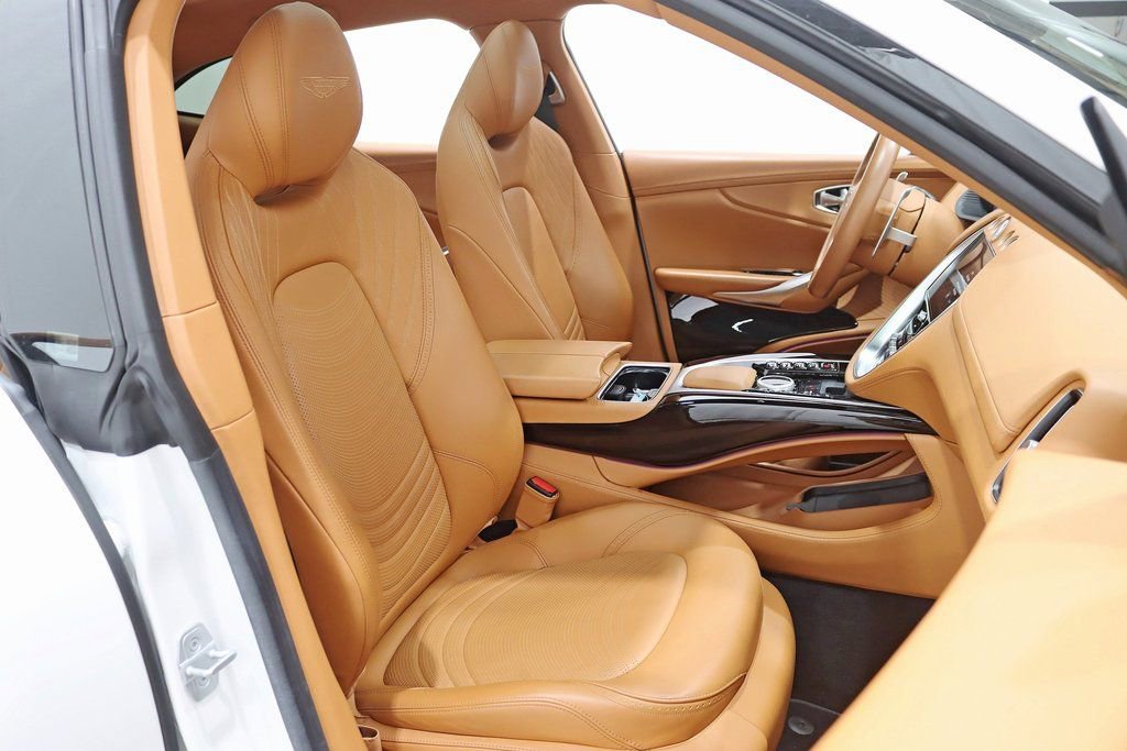 Used 2023 Aston Martin DBX image 34