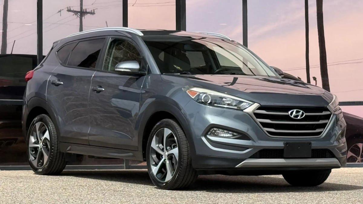 Used 2016 Hyundai Tucson Sport FWD image 17