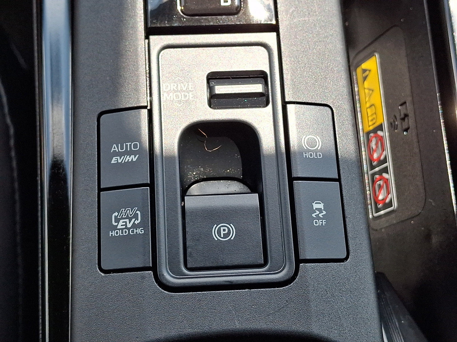 Used 2024 Toyota Prius Prime FWD image 24