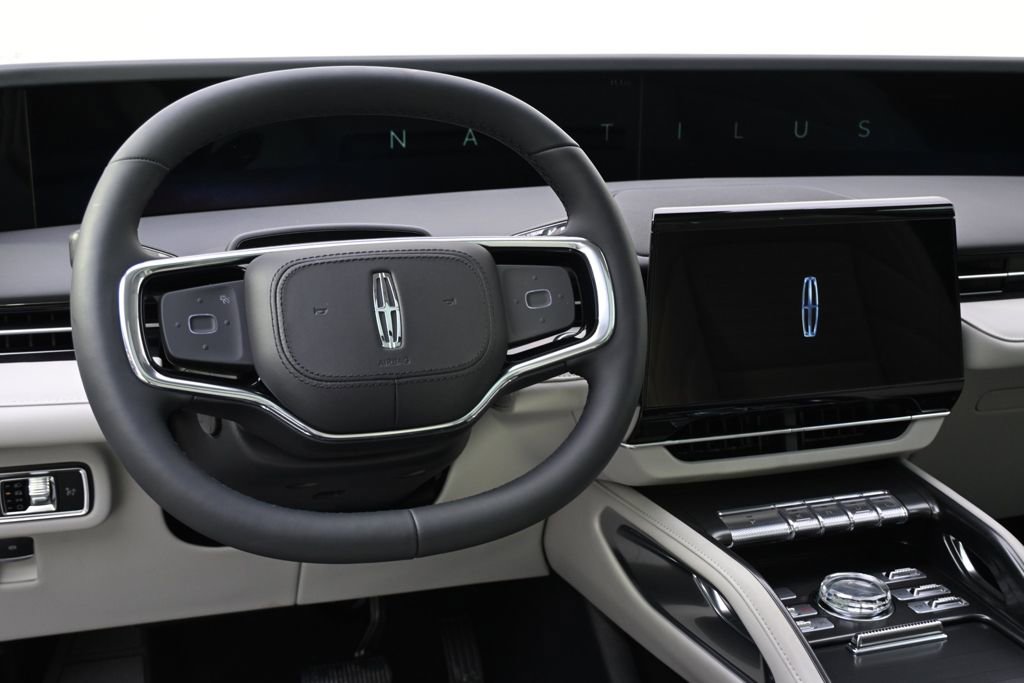 New 2026 Lincoln Nautilus Reserve image 12