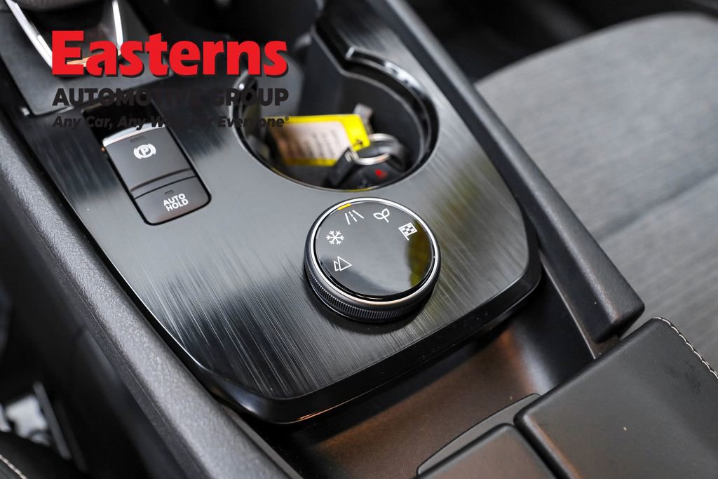 Used 2022 Nissan Rogue S image 21