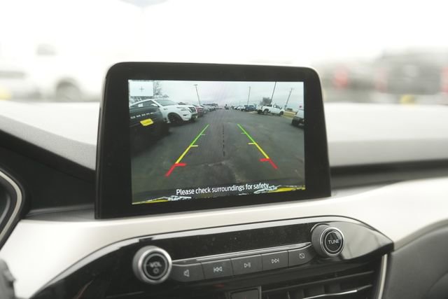 Used 2022 Ford Escape SE w/ SE Sport Appearance Package image 26