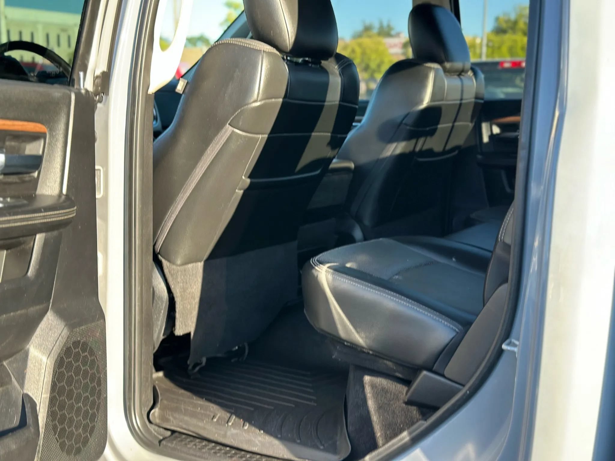 Used 2013 RAM 3500 Laramie AWD/4WD image 23