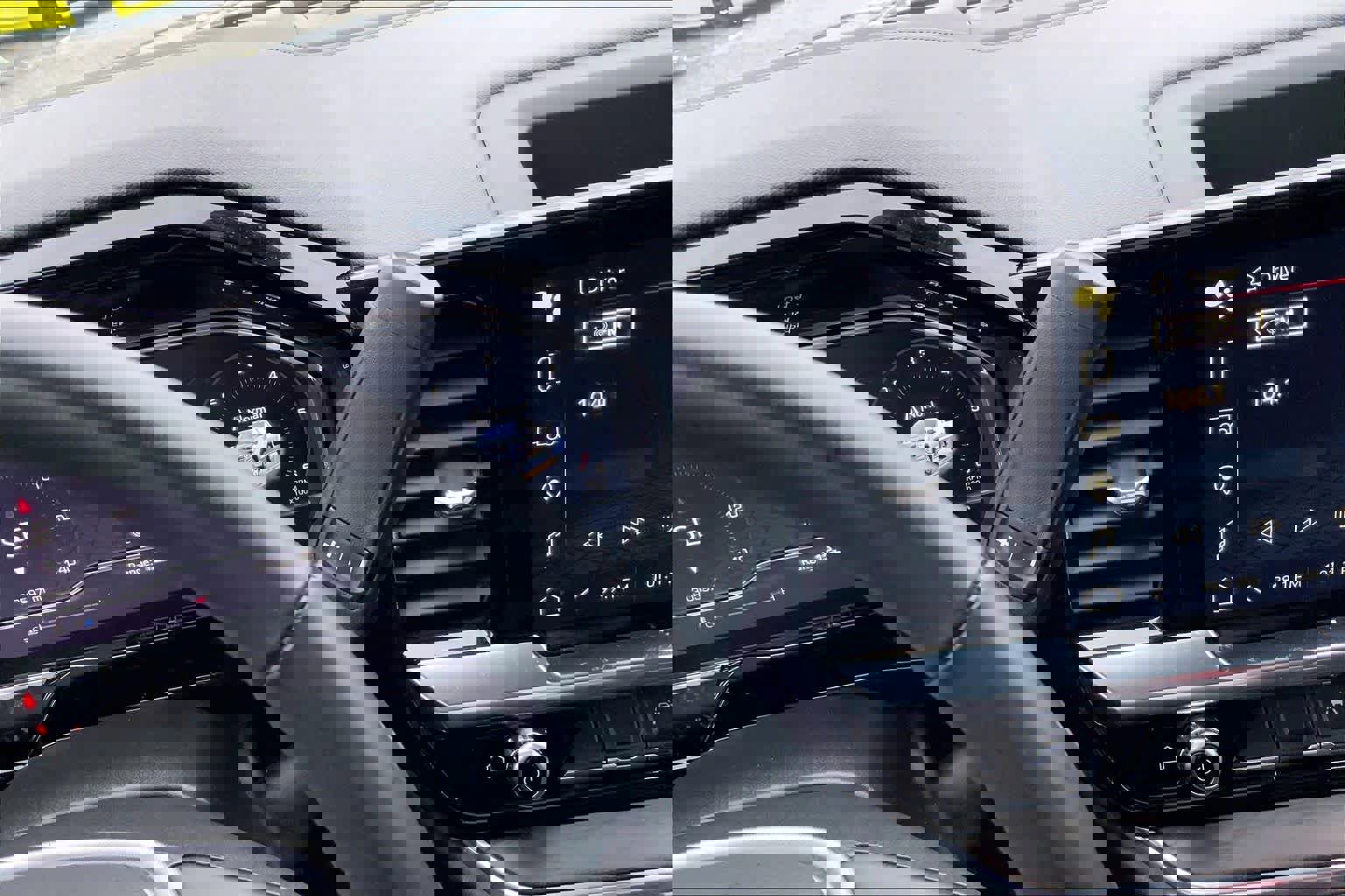 Used 2025 GMC Sierra 1500 SLT image 15