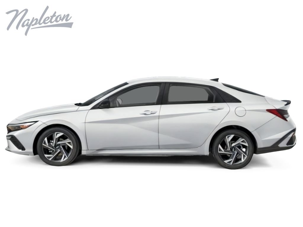 New 2026 Hyundai Elantra SEL Sport FWD image 2