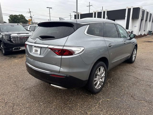 Used 2024 Buick Enclave Essence w/ Experience Buick Package FWD image 6