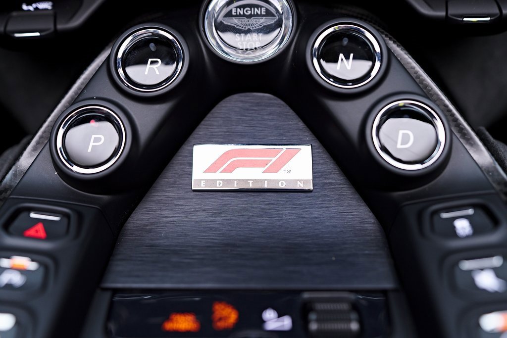 Used 2023 Aston Martin V8 Vantage Roadster image 70