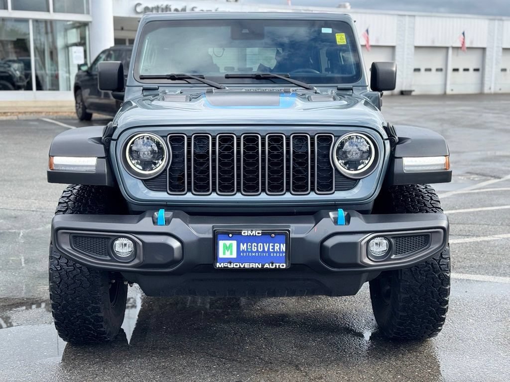 Used 2024 Jeep Wrangler Unlimited Rubicon 4xe w/ Dual Top Group AWD/4WD image 9