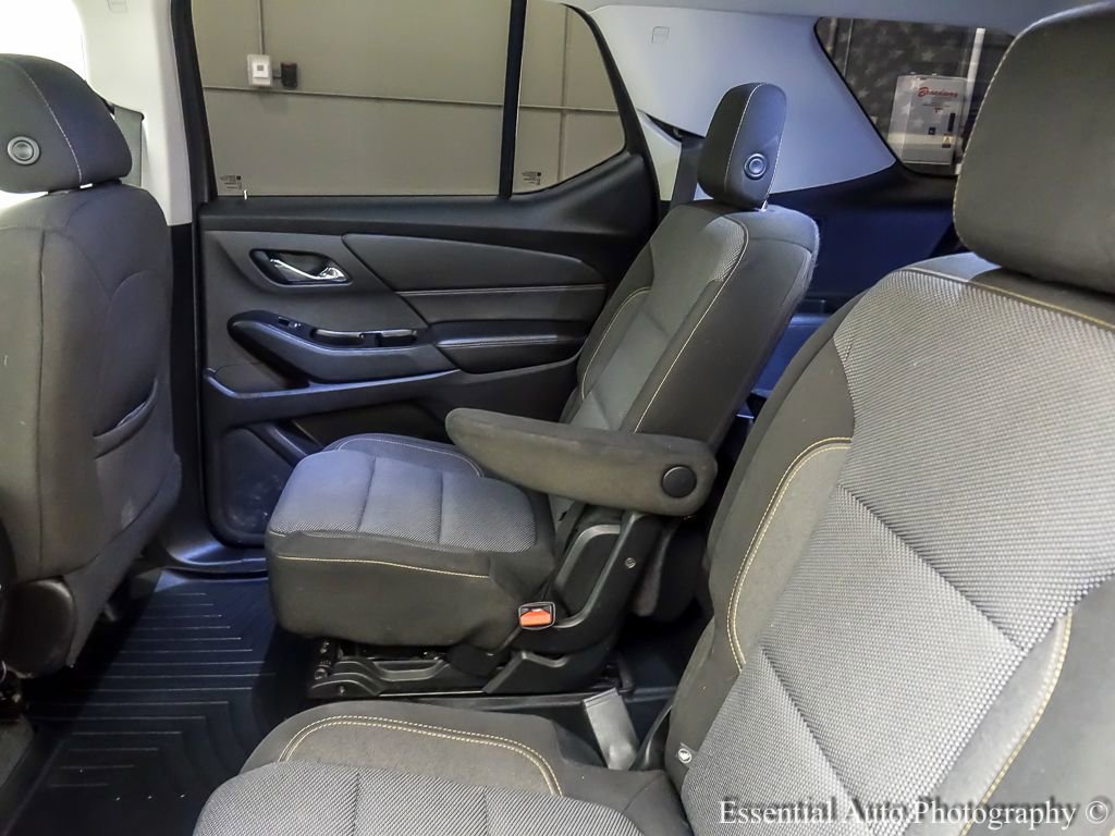 Used 2018 Chevrolet Traverse LT image 12