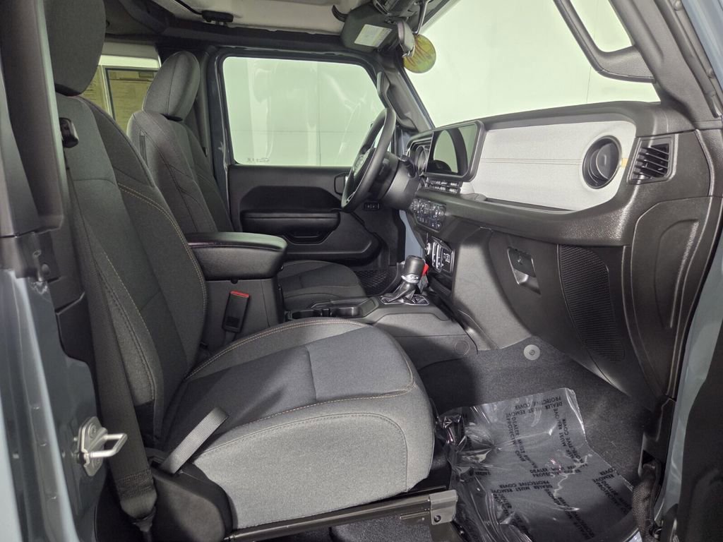 Used 2026 Jeep Wrangler Sport AWD/4WD image 29