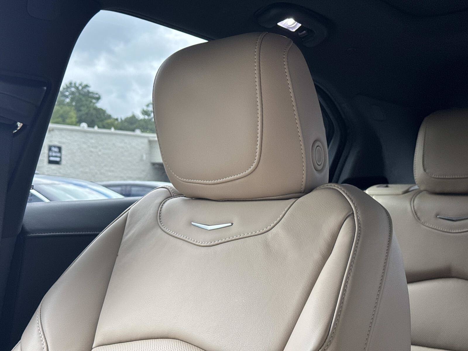Used 2024 Cadillac XT4 Premium Luxury FWD image 24