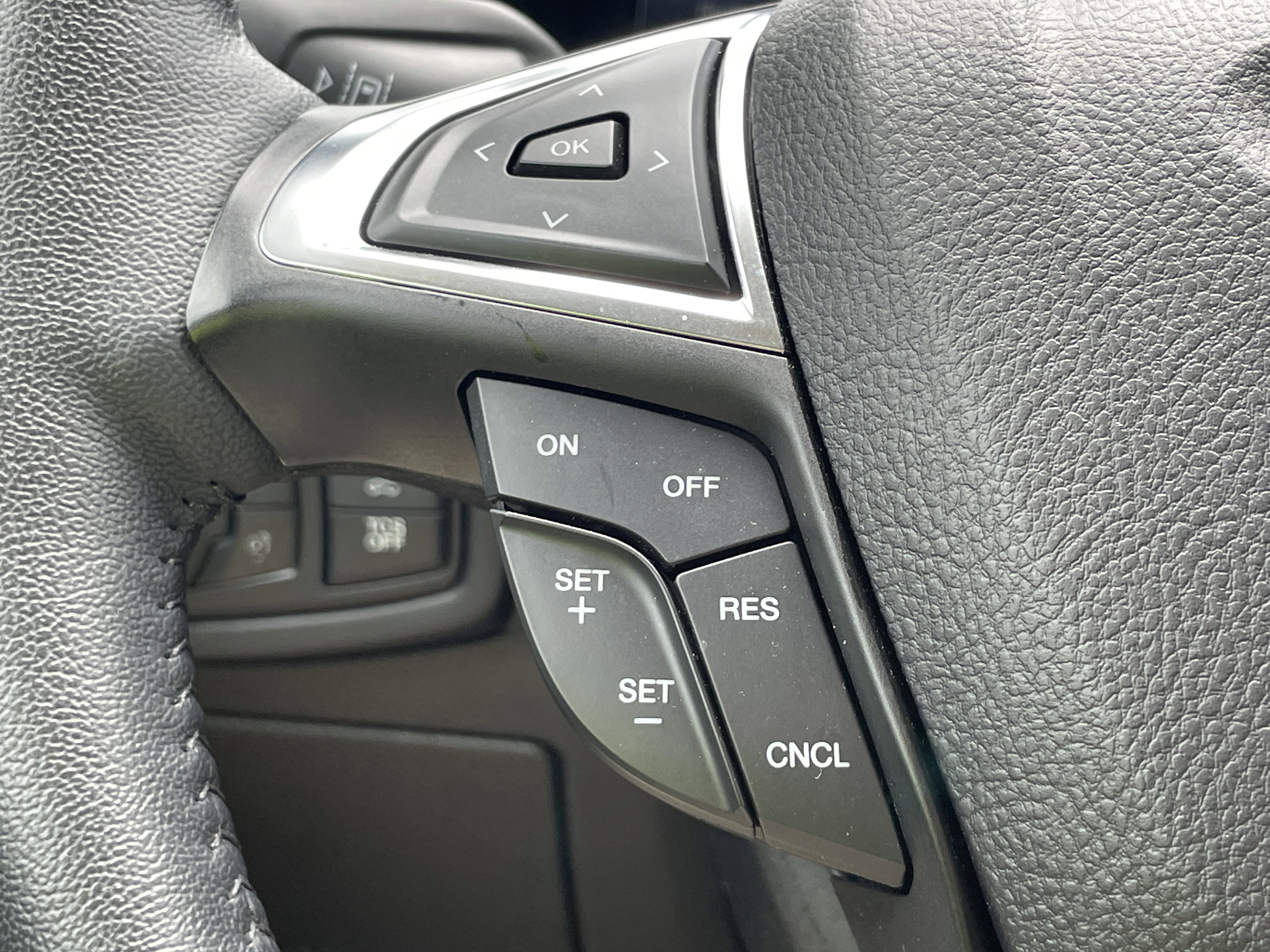 Used 2024 Ford Edge SEL w/ Convenience Package AWD/4WD image 19