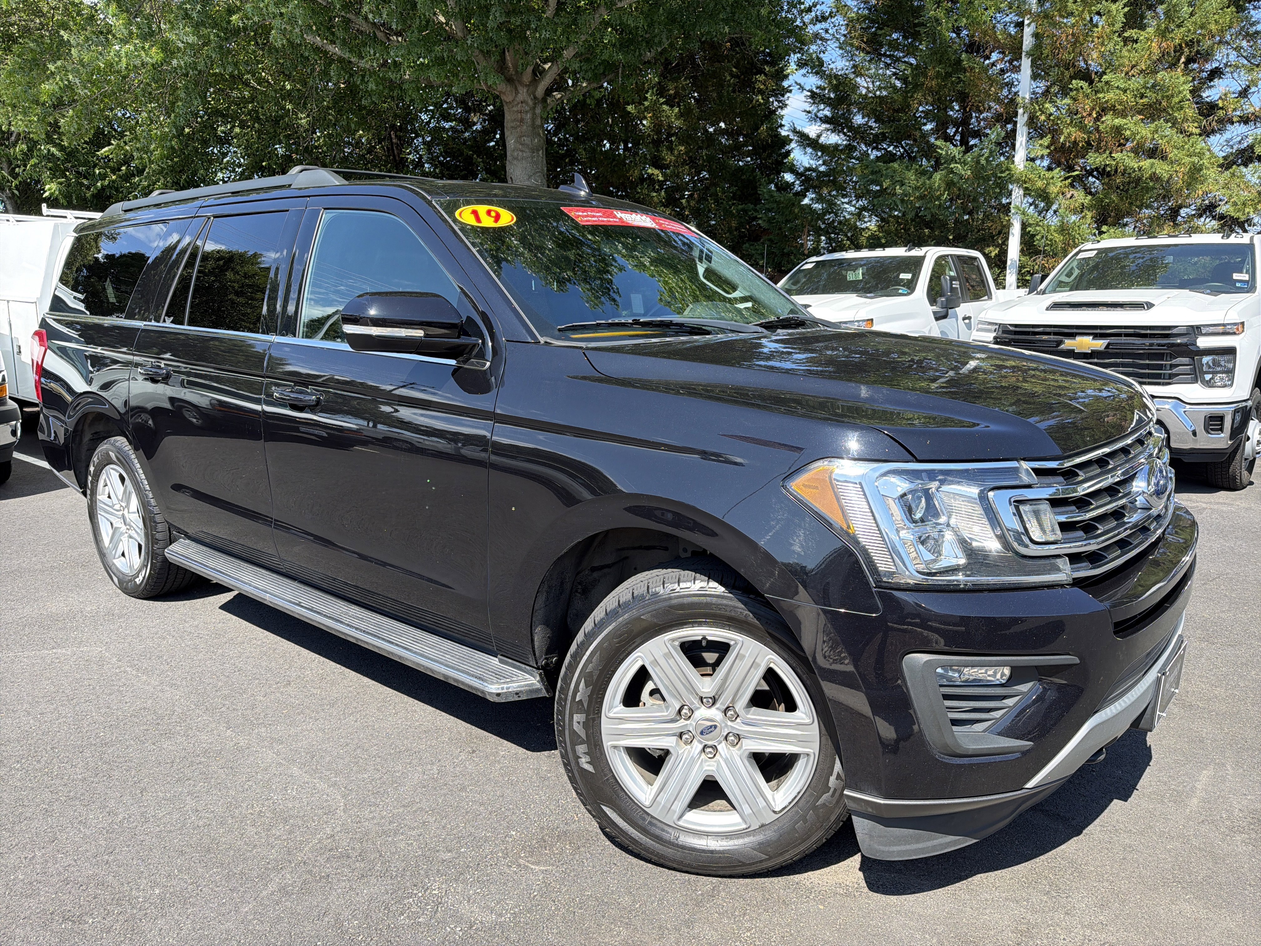 Used 2019 Ford Expedition Max XLT w/ Equipment Group 202A AWD/4WD image 2