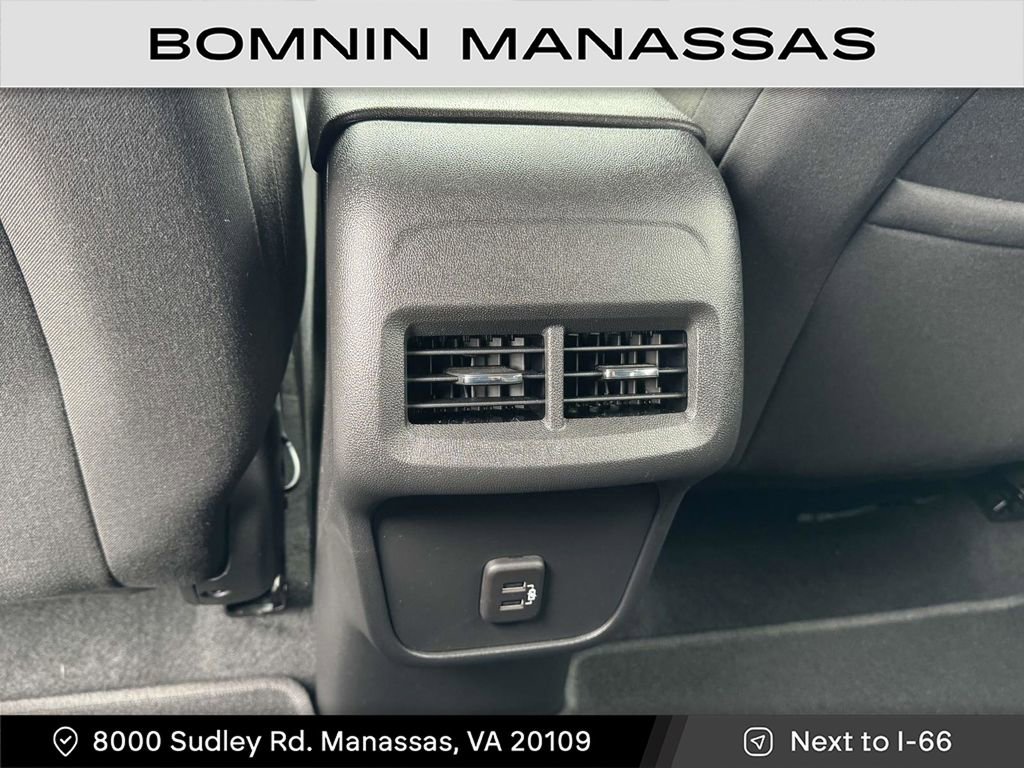 Used 2023 Chevrolet Equinox LT image 13