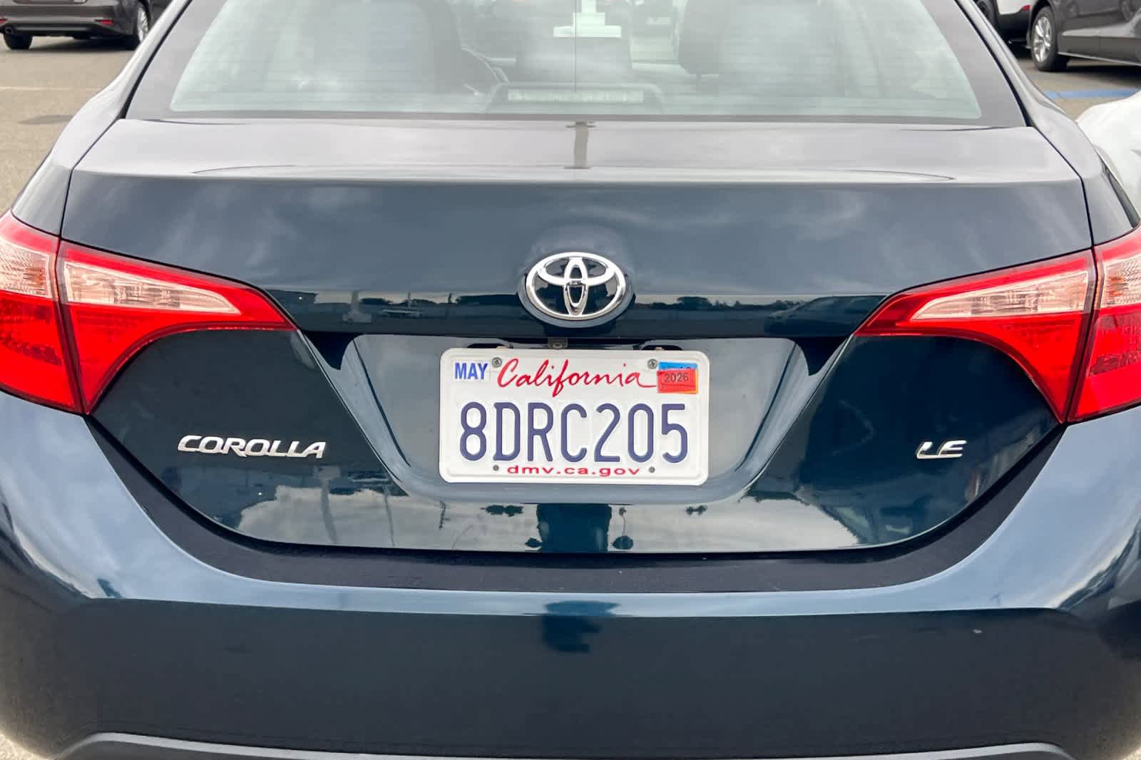 Used 2018 Toyota Corolla LE FWD image 19