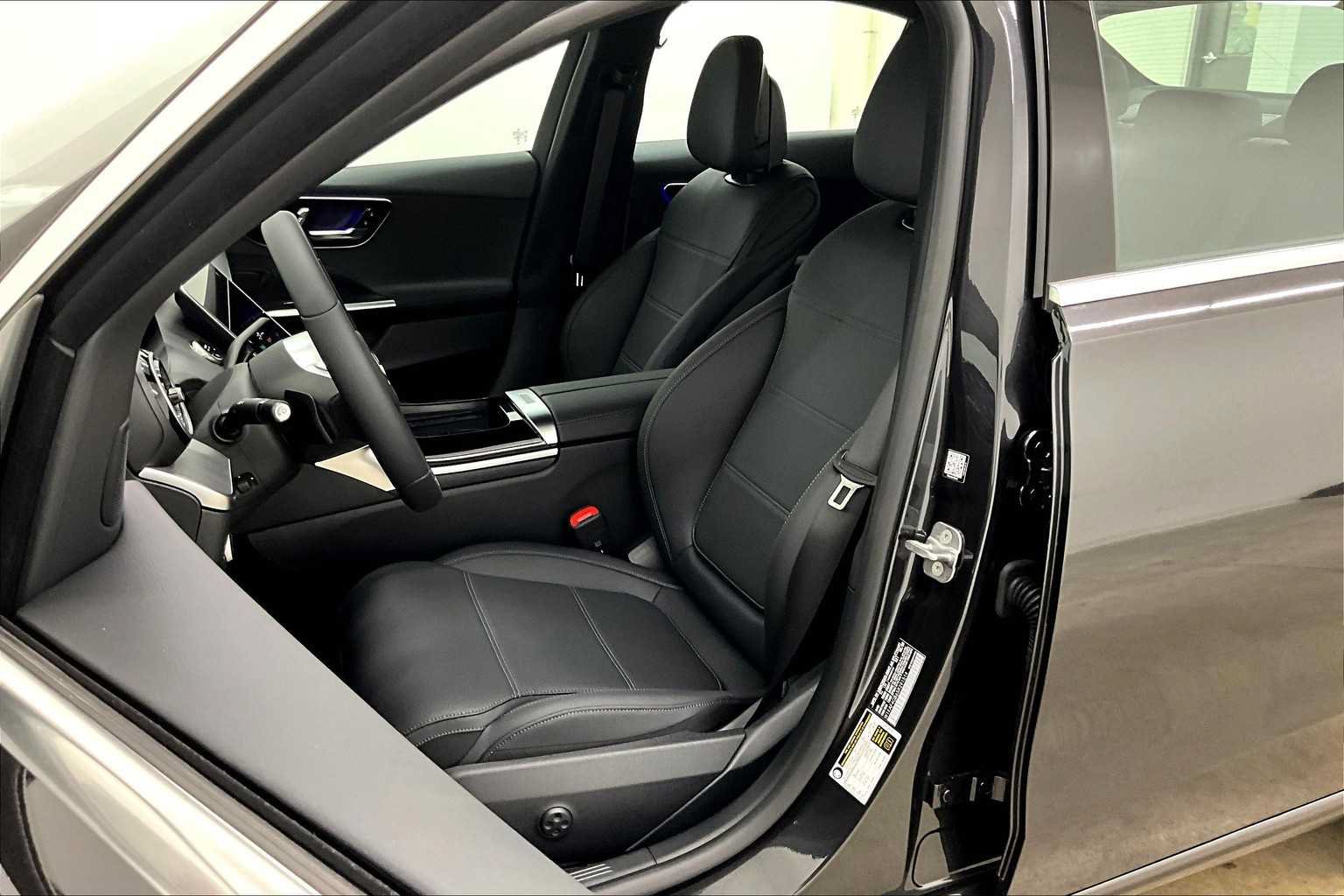 New 2025 Mercedes-Benz C 300 Sedan image 9