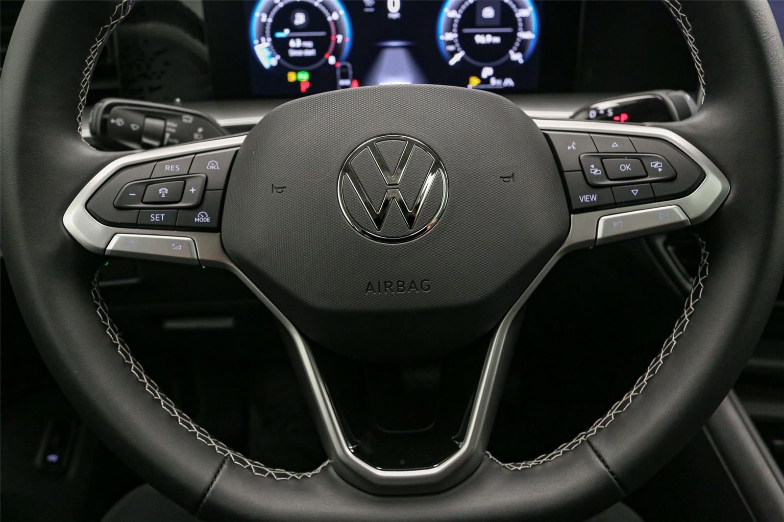 New 2026 Volkswagen Tiguan SE AWD/4WD image 23