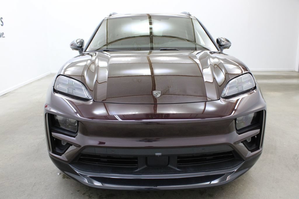 Used 2024 Porsche Macan Turbo Electric AWD/4WD image 10