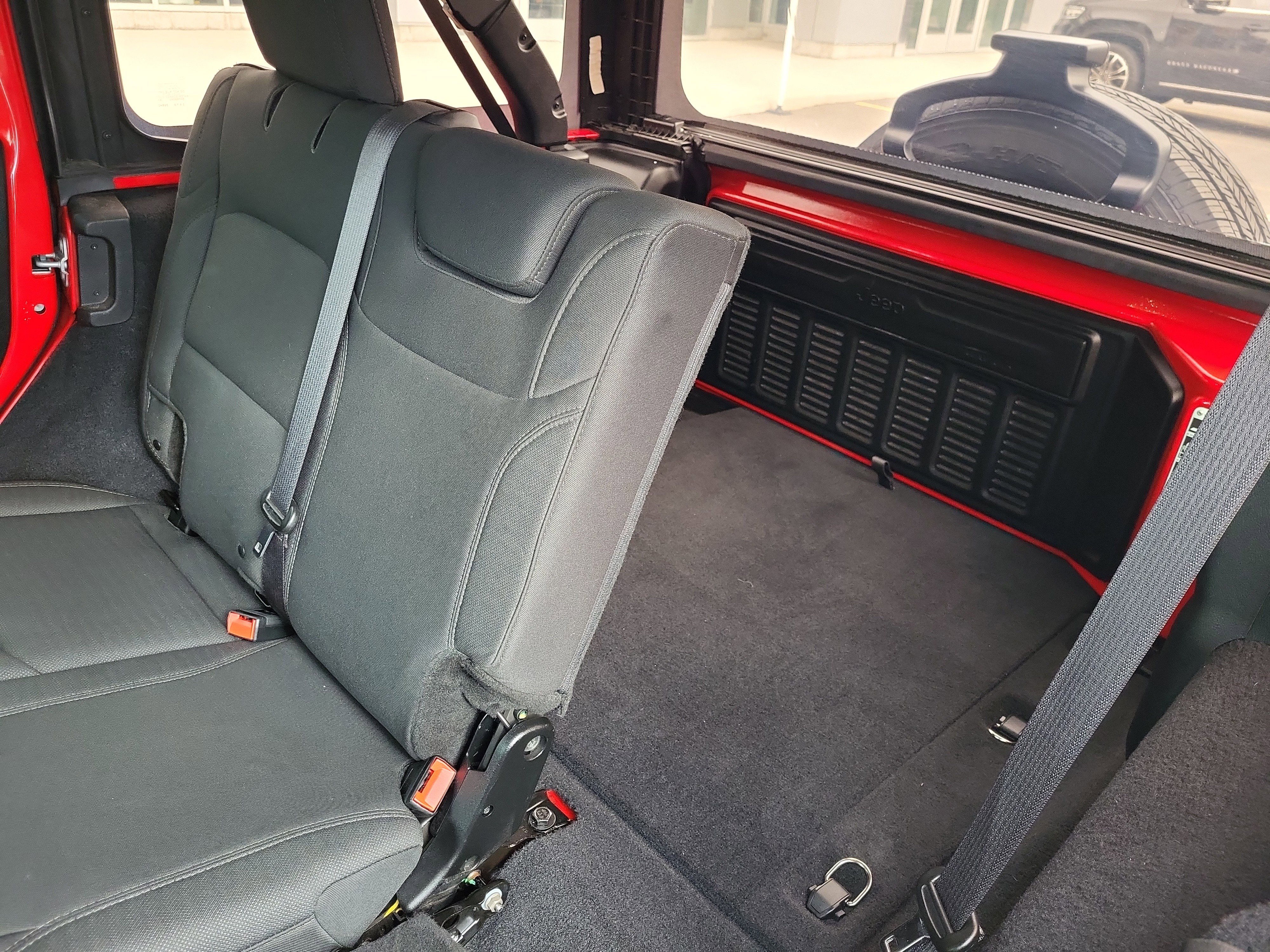 Used 2018 Jeep Wrangler Unlimited Sport image 10