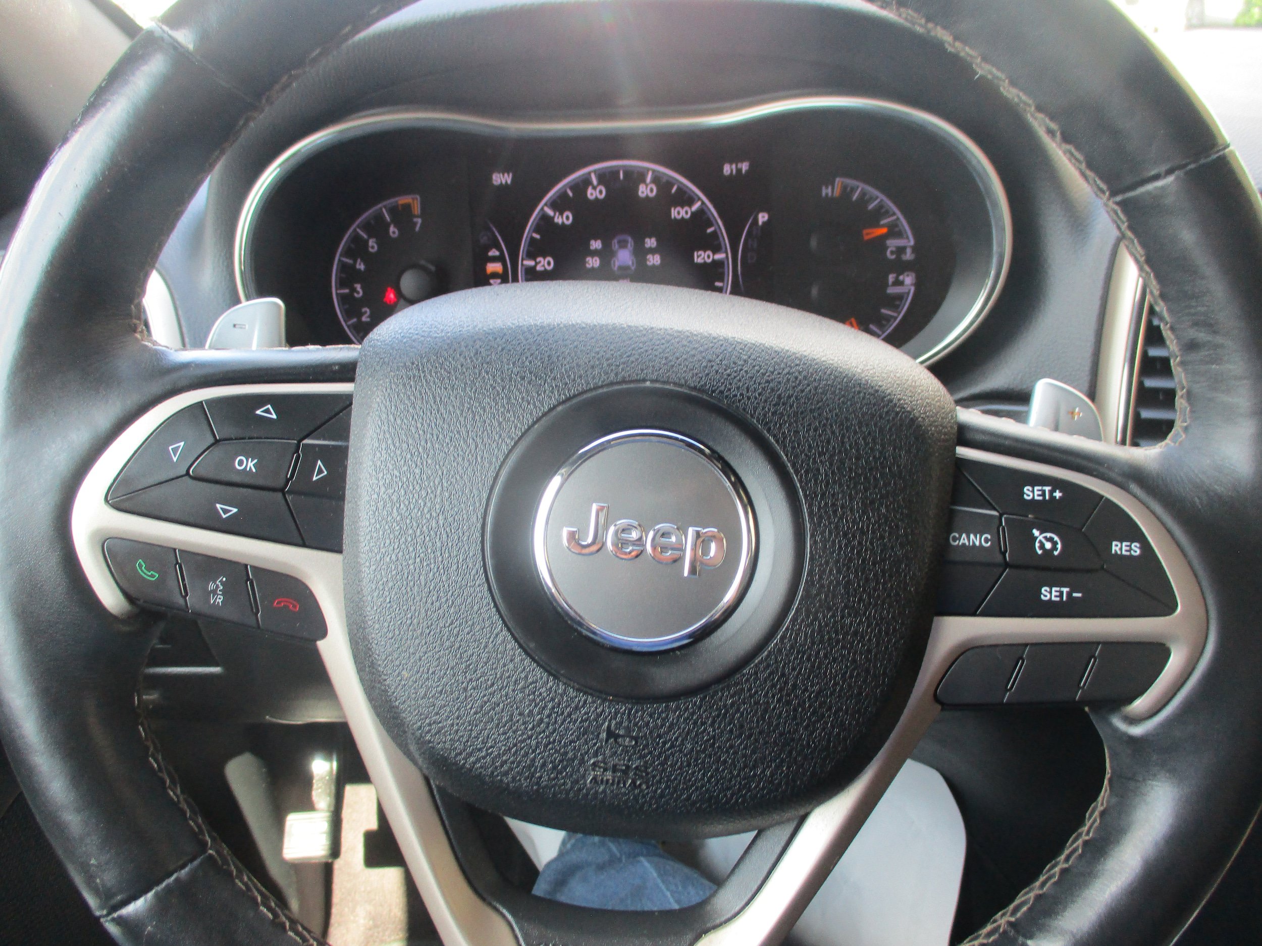 Used 2017 Jeep Grand Cherokee Limited RWD image 18
