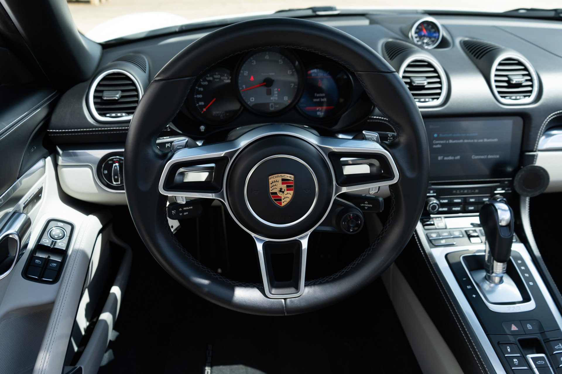 Used 2023 Porsche 718 Boxster S RWD image 11